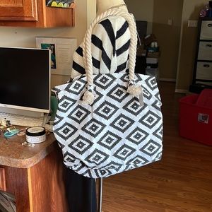 TIME AND TRUE Skylar Black Aztec Rope Tote, NWT